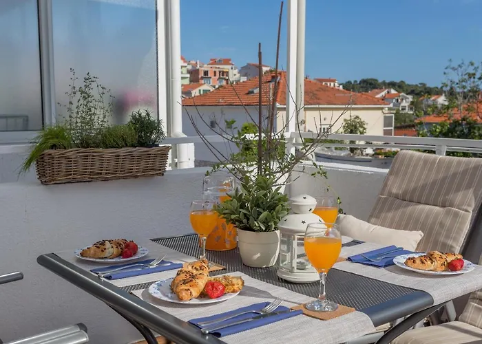 So Hvar So Good! Spacious With Terrace