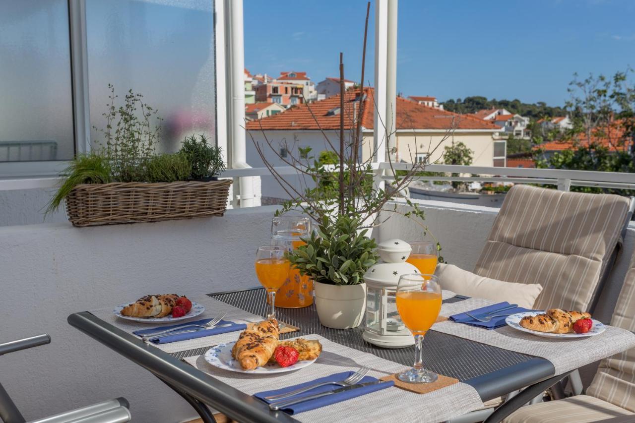 So Hvar So Good! Spacious With Terrace Apartment Hvar Town